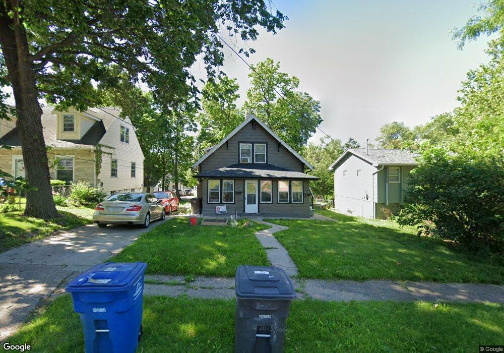 1418 Clinton Ave, Des Moines, IA 50313 - photo 1