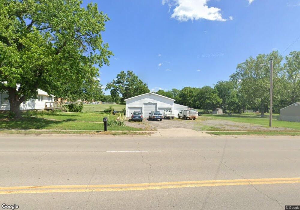 3230 SW Burlingame Rd, Topeka, KS 66611 - photo 1