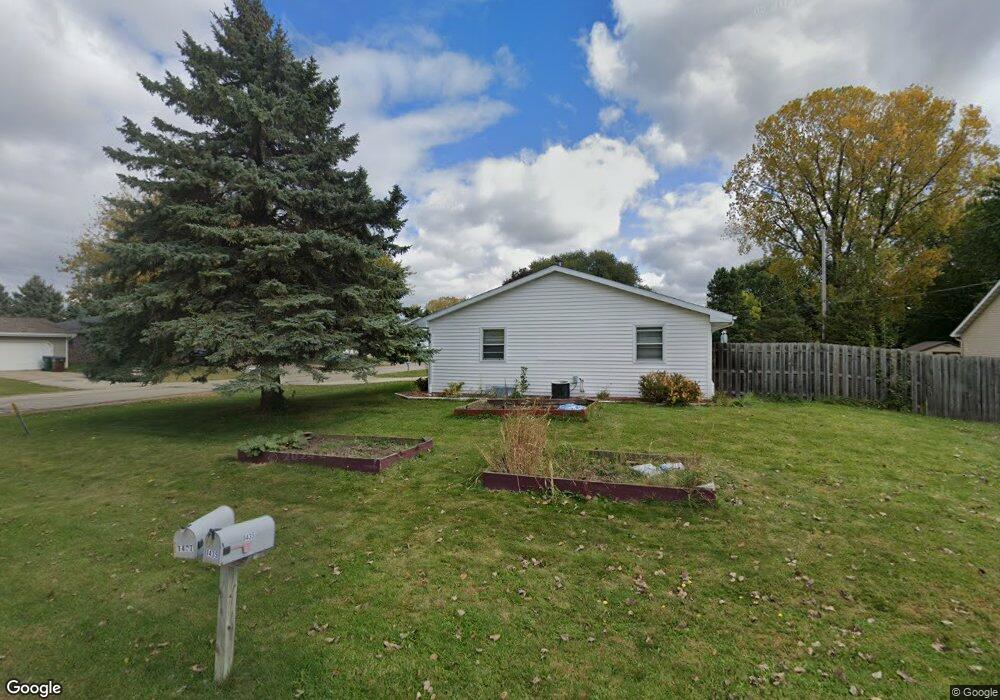 1423 W Hiawatha Dr, Appleton, WI 54914 - photo 1
