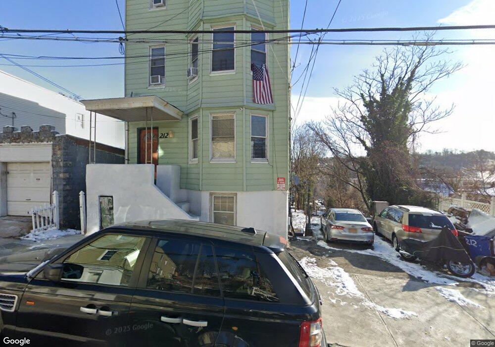 212 Edwards Place, Yonkers, NY 10703 - photo 1