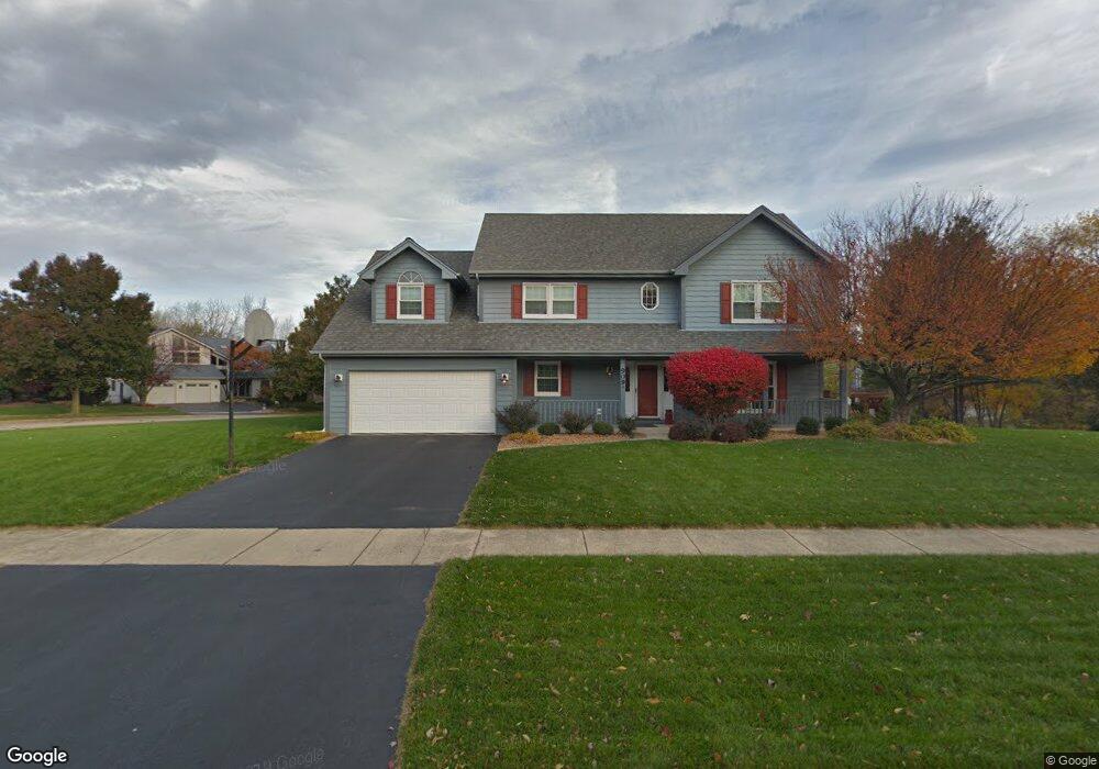 909 Spindletree Ave, Naperville, IL 60565 - photo 1
