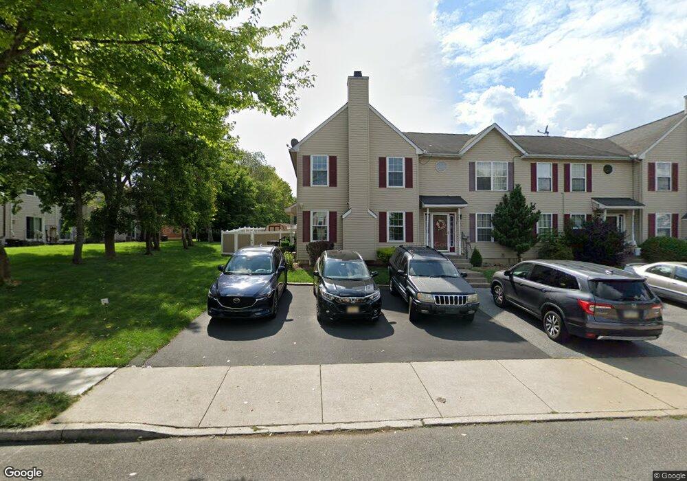 968 Ramblewood Ln, Freemansburg, PA 18017 - photo 1