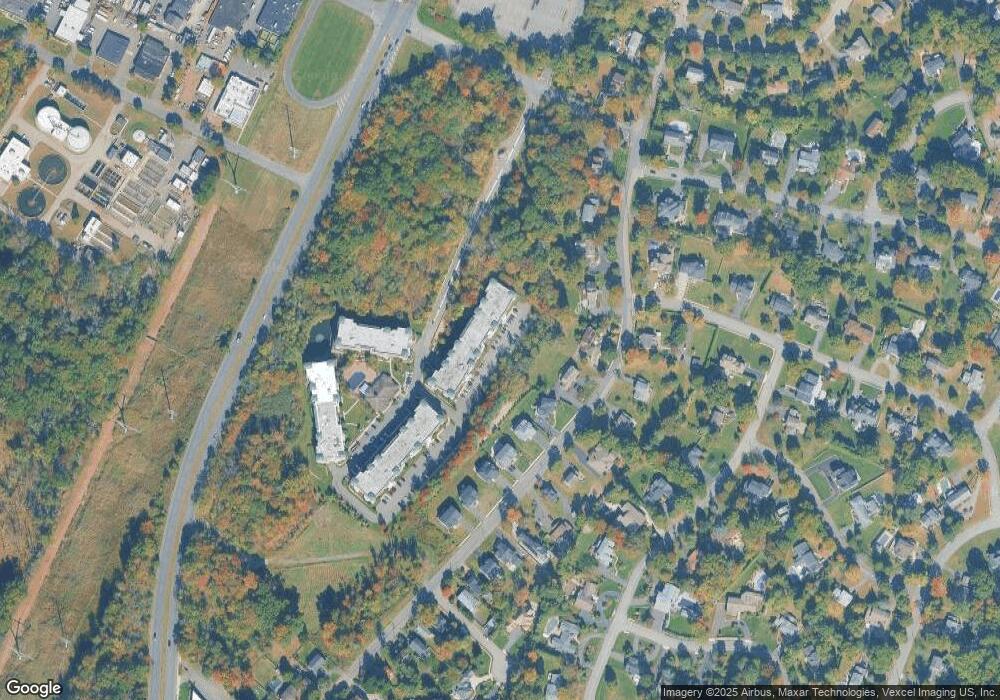 5207 Pointe Gate Dr, Livingston, NJ 07039 - photo 1