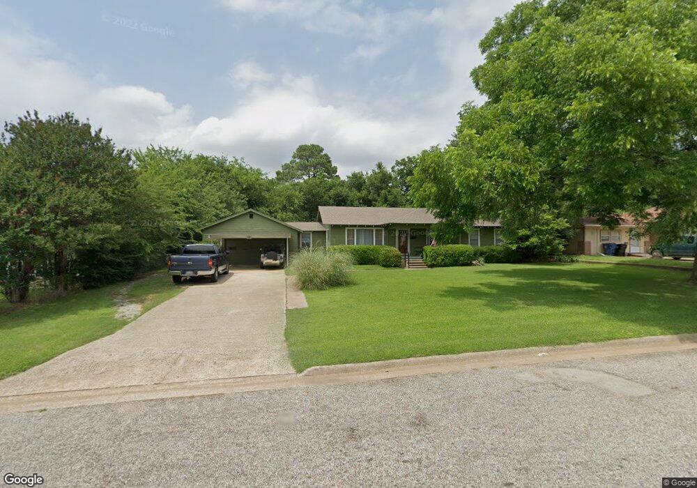 517 W Brock St, Denison, TX 75020 - photo 1