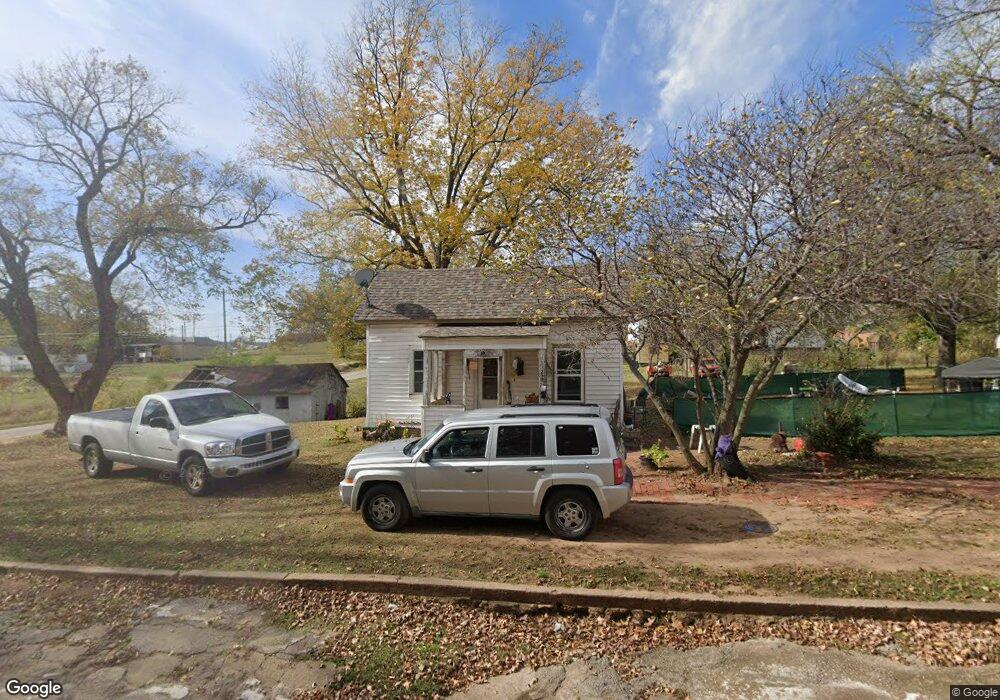 208 S Dunlap St, Cleveland, OK 74020 - photo 1