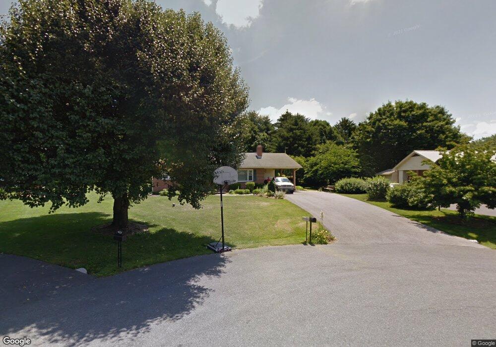 8005 Sunnybrook Ct, Frederick, MD 21702 - photo 1