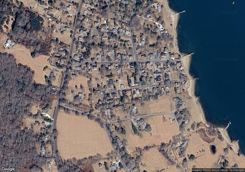 25 Bayview Ave, South Dartmouth, MA 02748 - photo 1