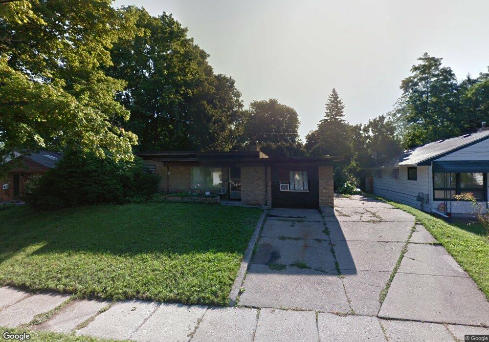 1520 Roseneath Ave, Lansing, MI 48915 - photo 1