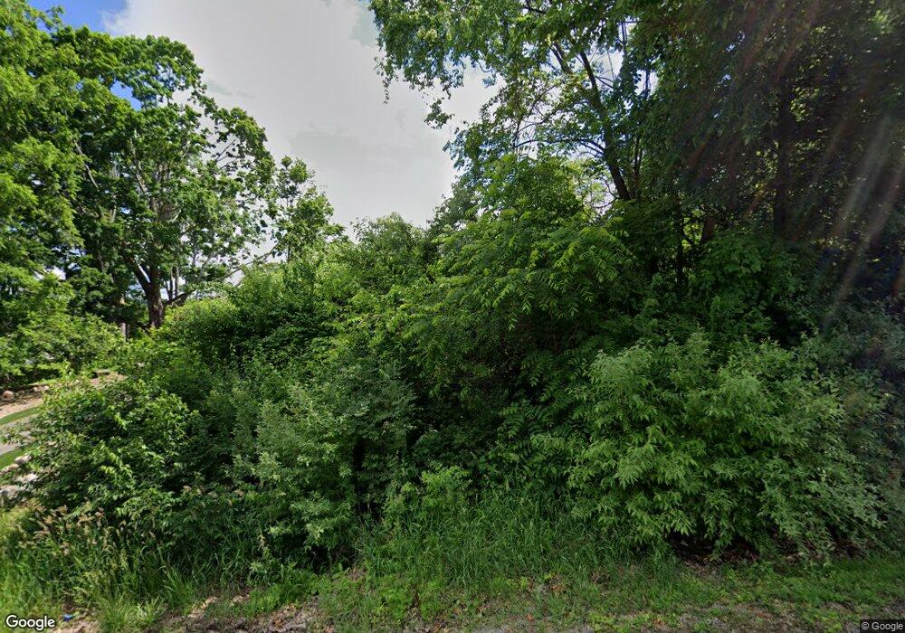 6807 42nd St NE, Cedar Rapids, IA 52411 - photo 1