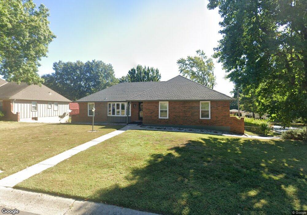 700 NW 12th St, Blue Springs, MO 64015 - photo 1