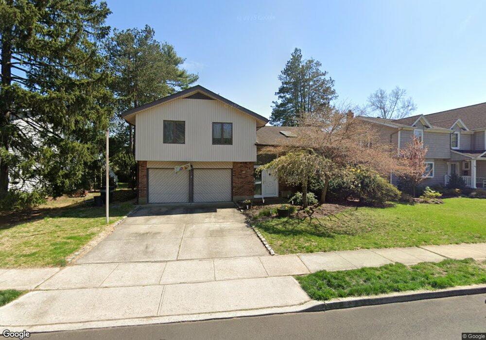 88 Soundview Dr, Port Washington, NY 11050 - photo 1