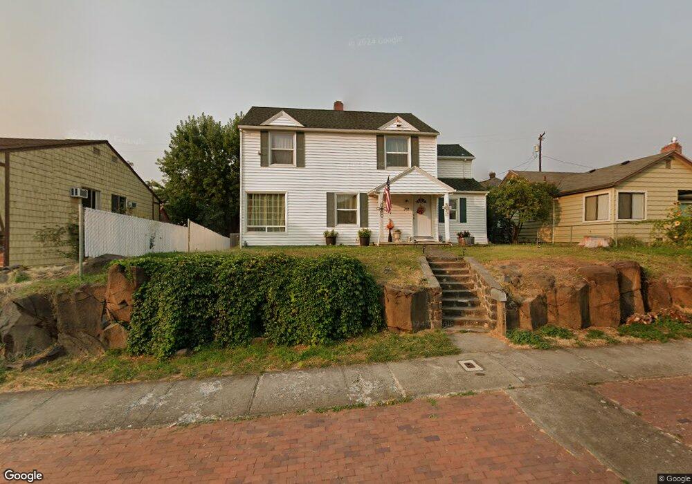 312 W 6th St, the Dalles, OR 97058 - photo 1