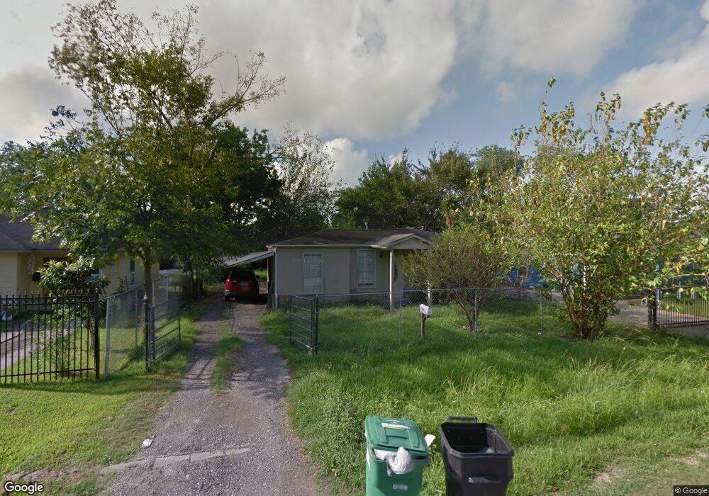 13418 Vicksburg St, Houston, TX 77015 - photo 1