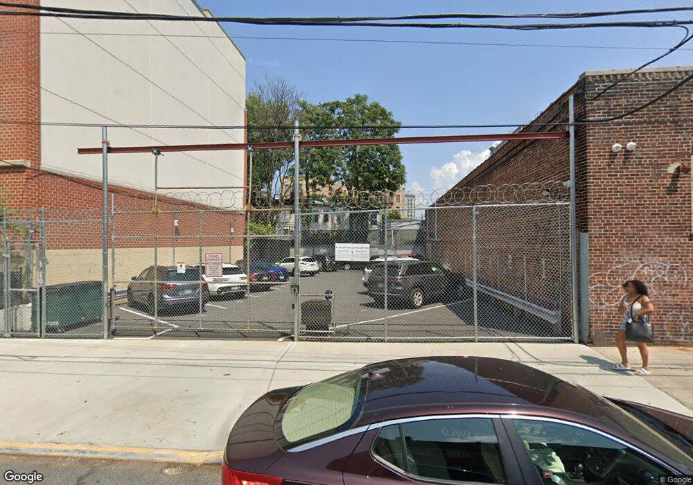 461-463 E 186th St, Bronx, NY 10458 - photo 1