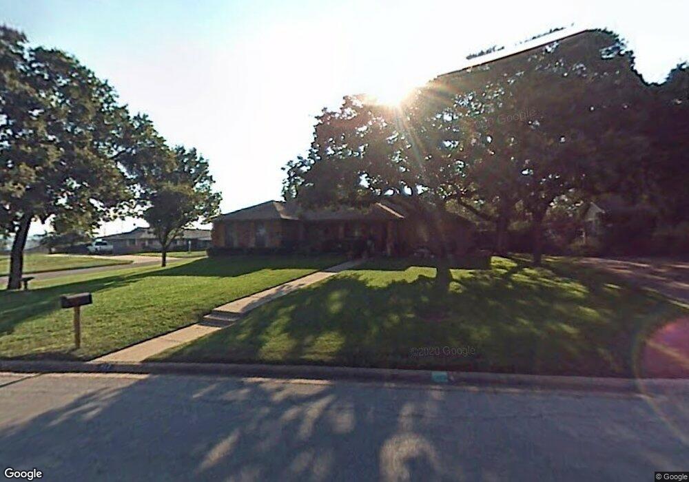 117 Arcadia St, Hurst, TX 76053 - photo 1