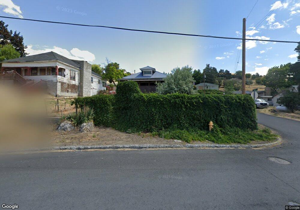 180 S Court St, Heppner, OR 97836 - photo 1