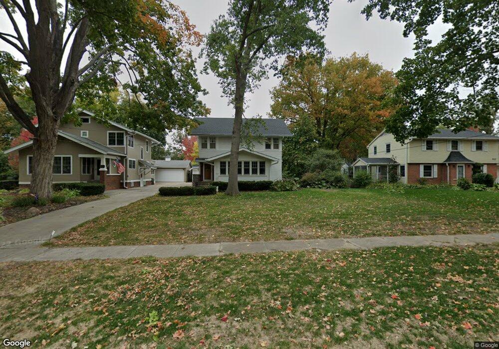 1002 S 6th Ave W, Newton, IA 50208 - photo 1