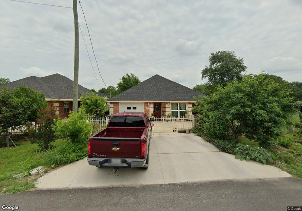 704 S Preston St, Ennis, TX 75119 - photo 1