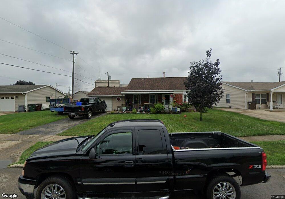 382 Richard Dr, Xenia, OH 45385 - photo 1