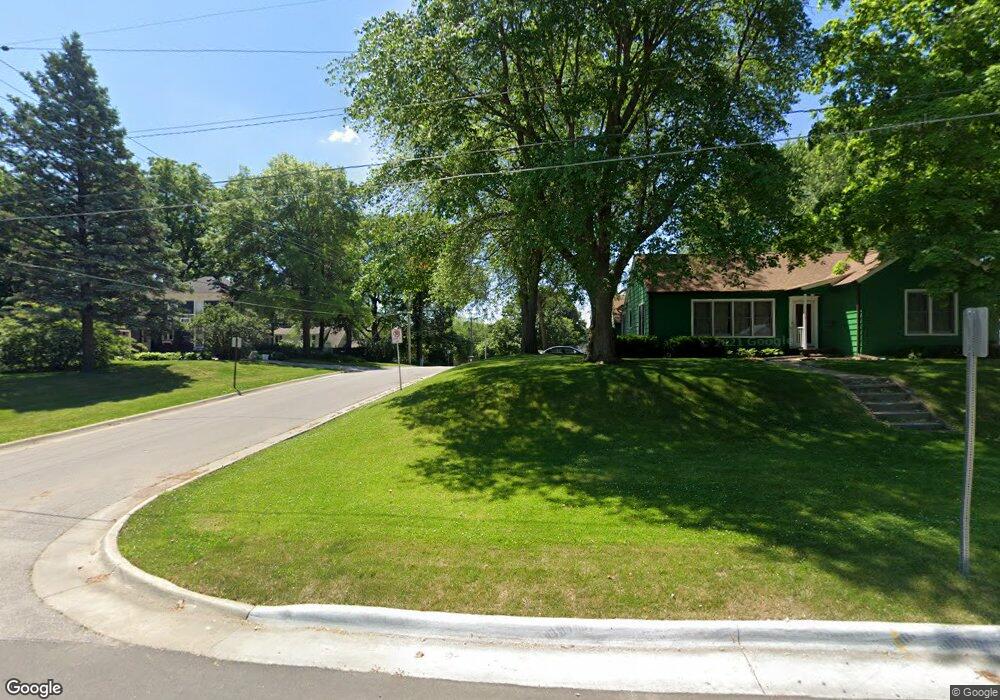 1102 W 11th St, Cedar Falls, IA 50613 - photo 1