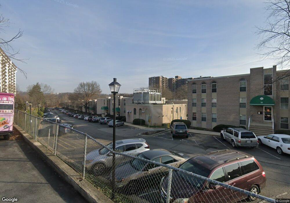 19 Canterbury Square unit 101, Alexandria, VA 22304 - photo 1