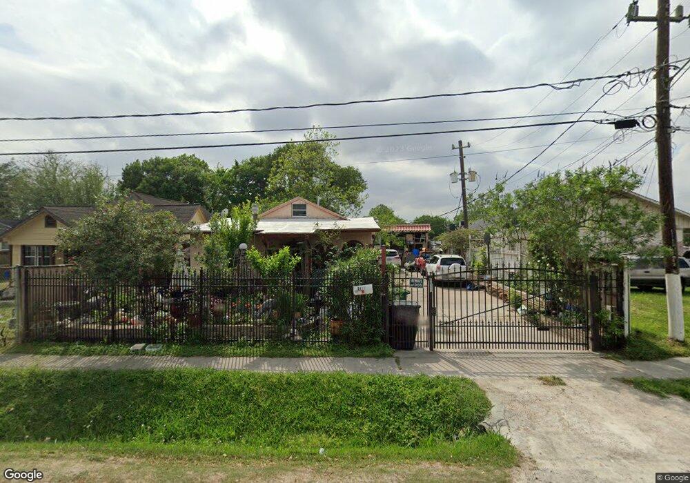 8411 Appleton St, Houston, TX 77022 - photo 1