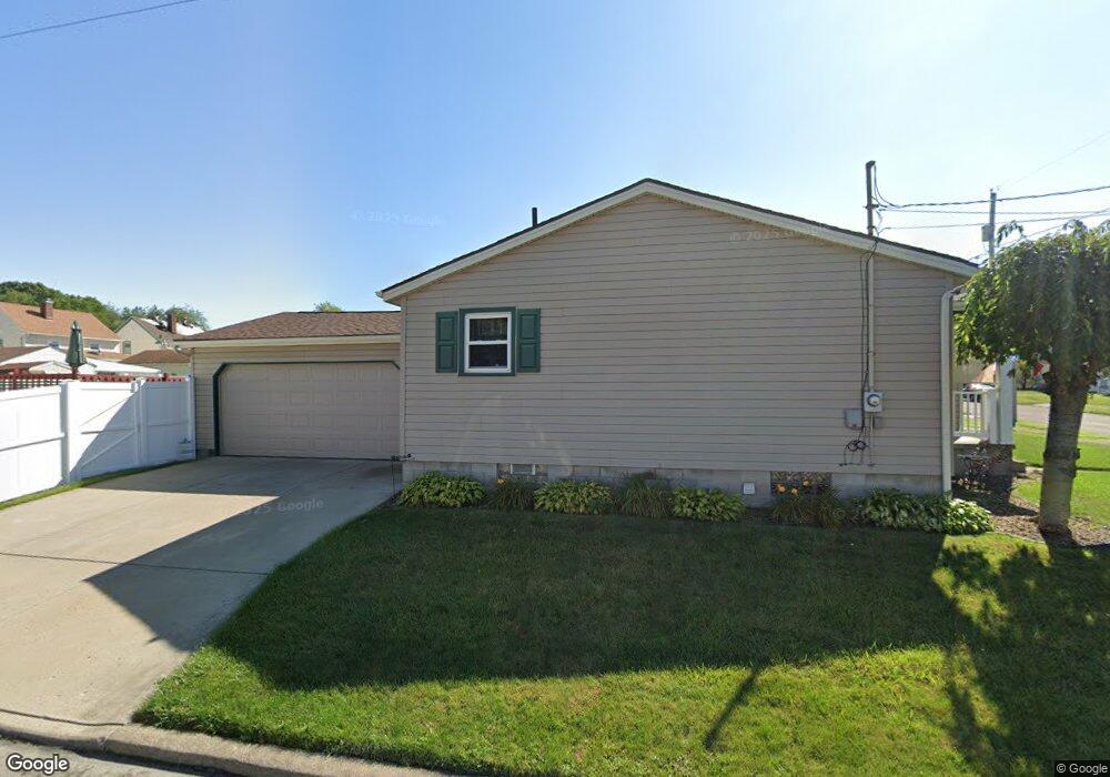 429 W Wilson St, Struthers, OH 44471 - photo 1