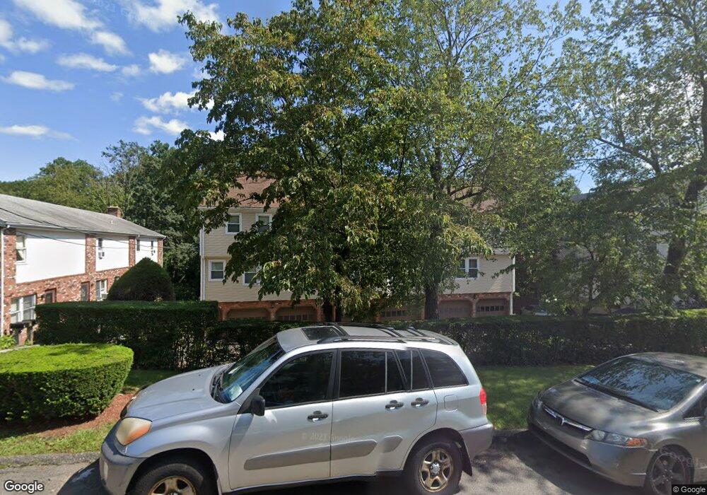 95 Columbus Place unit 2, Stamford, CT 06907 - photo 1