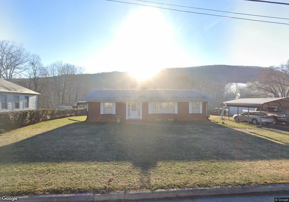 2405 Grafton St, Clifton Forge, VA 24422 - photo 1