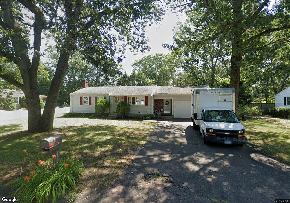 74 Leslie St, Windsor Locks, CT 06096 - photo 1