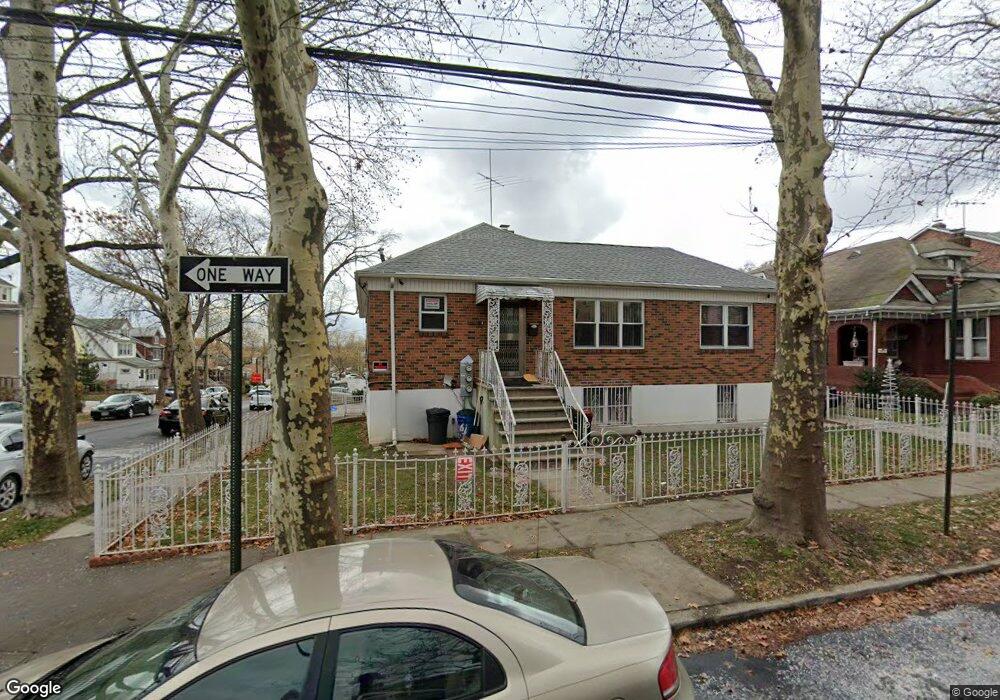 16103 65th Ave, Fresh Meadows, NY 11365 - photo 1