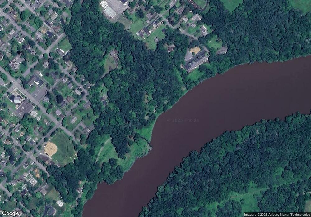 124 Crimea River Ln, Milford, PA 18337 - photo 1