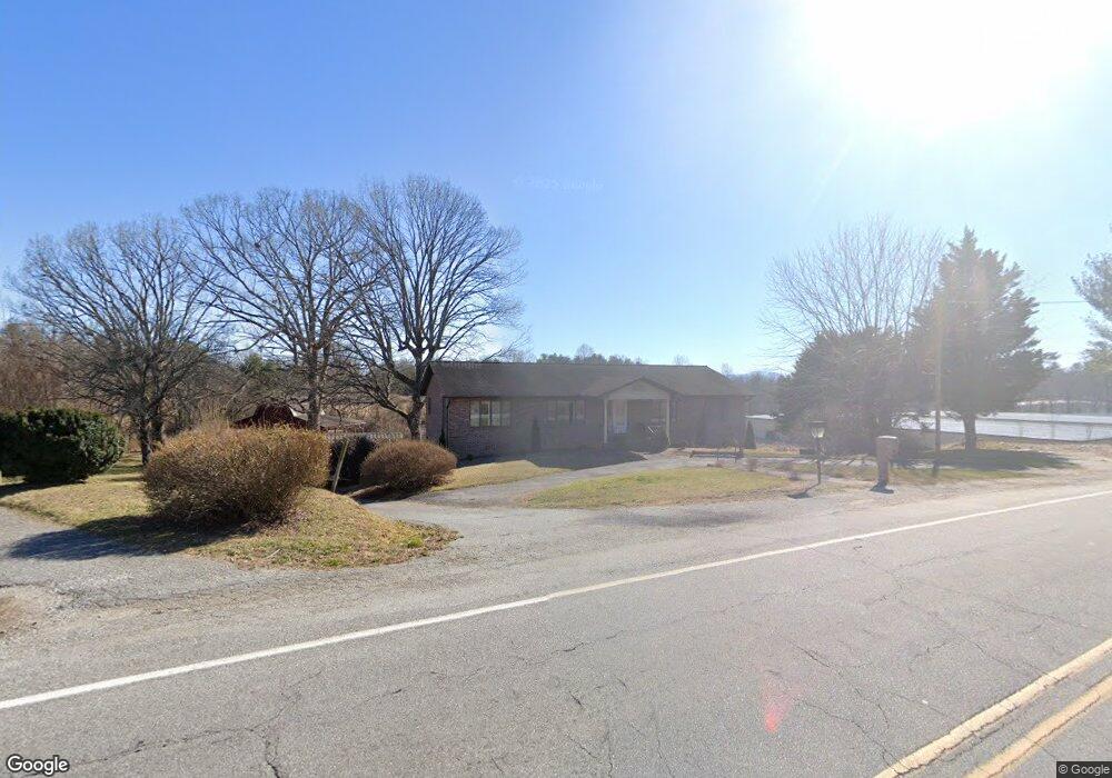 802 Sugarloaf Rd, Hendersonville, NC 28792 - photo 1