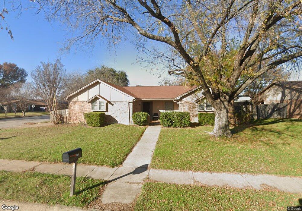 2601 Pebblestone Ln, Bedford, TX 76021 - photo 1