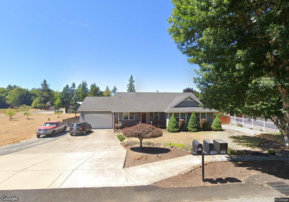 723 S Park St, Carlton, OR 97111 - photo 1