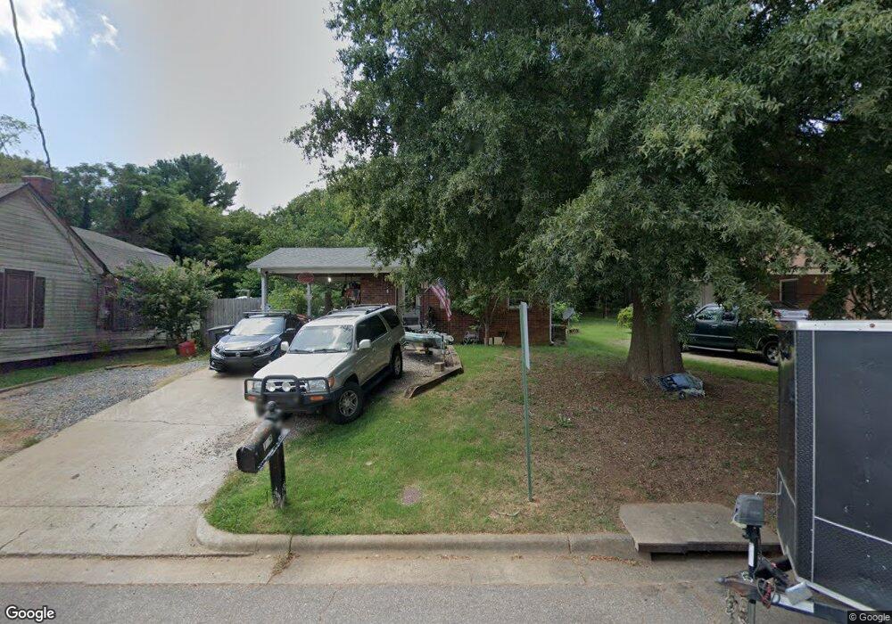 719 Brevard St, Statesville, NC 28677 - photo 1