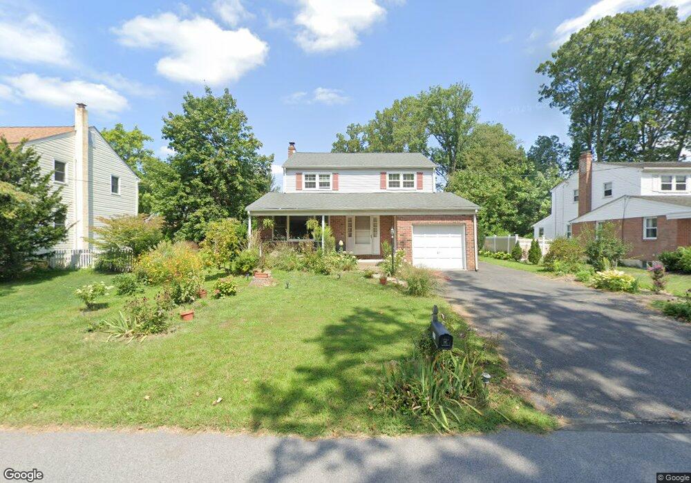 702 Devon Ln, Wallingford, PA 19086 - photo 1