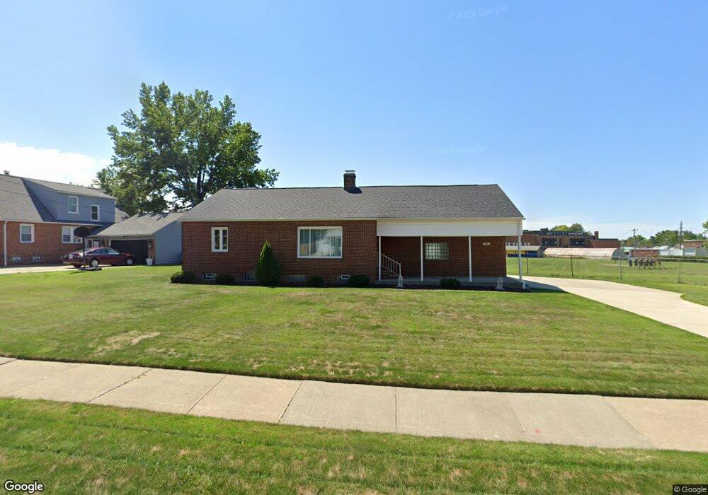 1716 Silver St, Wickliffe, OH 44092 - photo 1