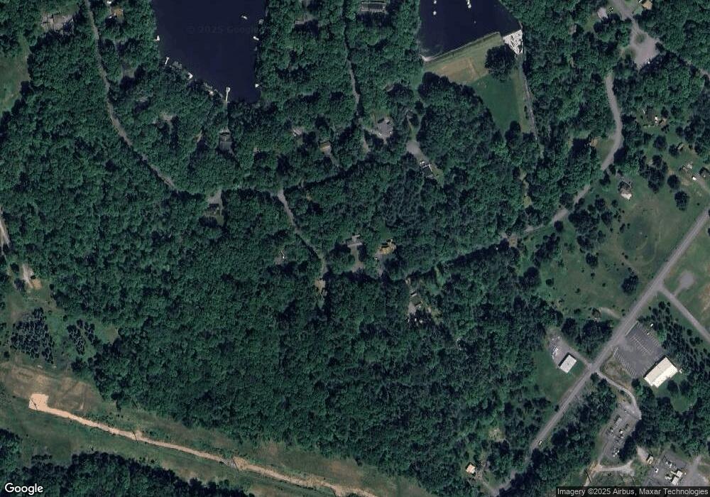 304 Fawn Lake Dr, Hawley, PA 18428 - photo 1