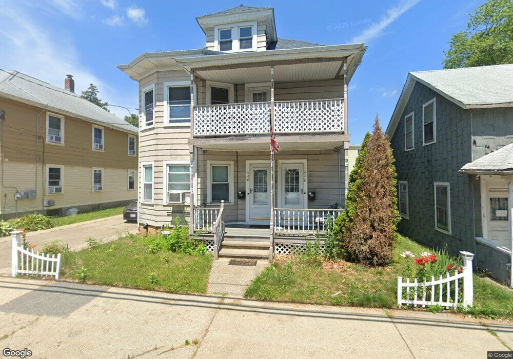 540 Cottage St, Pawtucket, RI 02861 - photo 1