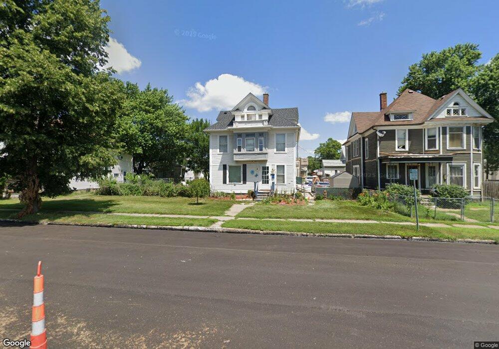 1906 W 3rd St, Davenport, IA 52802 - photo 1