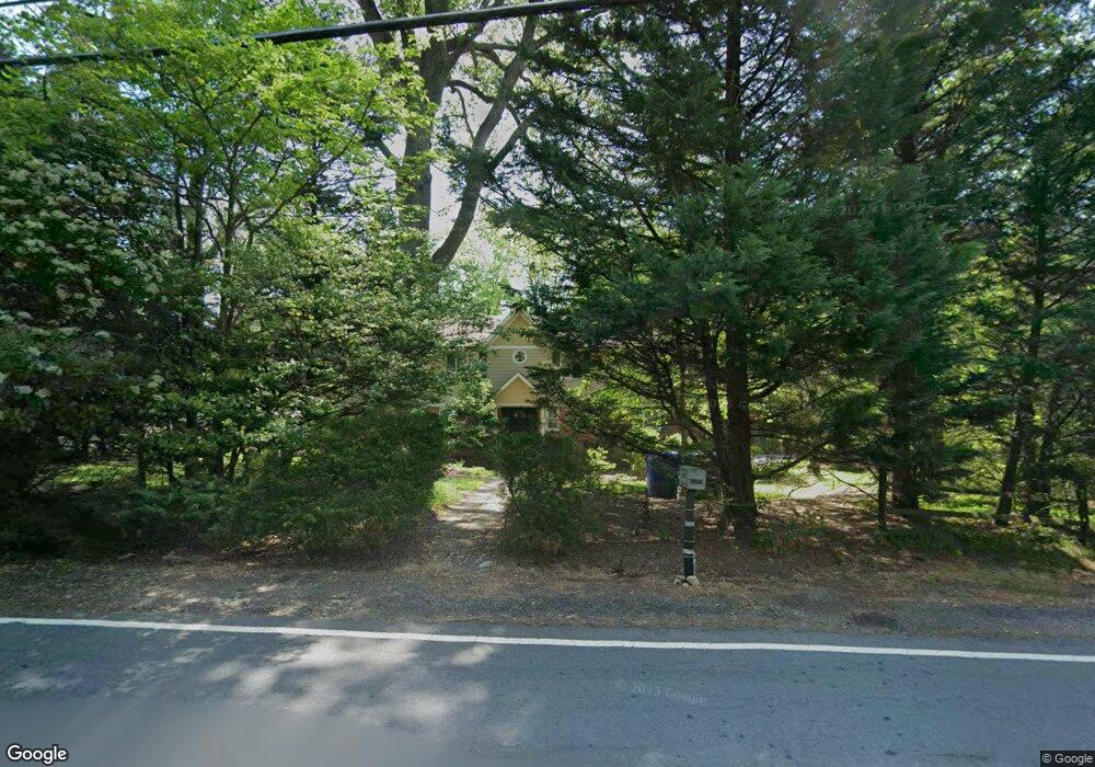 1069 Rector Ln, McLean, VA 22102 - photo 1