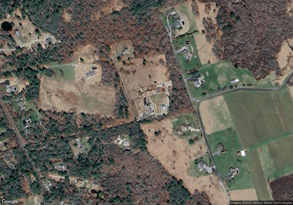 821 Potomska Rd, South Dartmouth, MA 02748 - photo 1