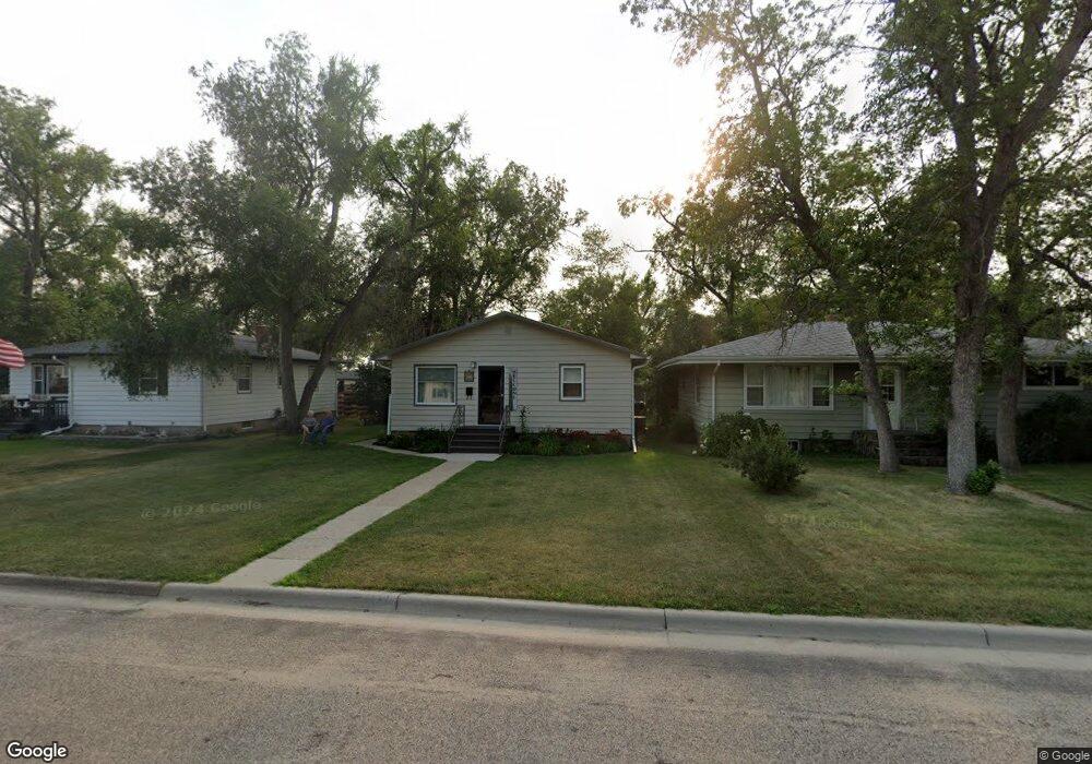 506 11th Ave SE, Jamestown, ND 58401 - photo 1