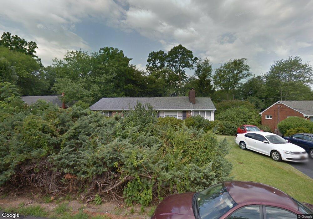 2100 Reynolds St, Falls Church, VA 22043 - photo 1