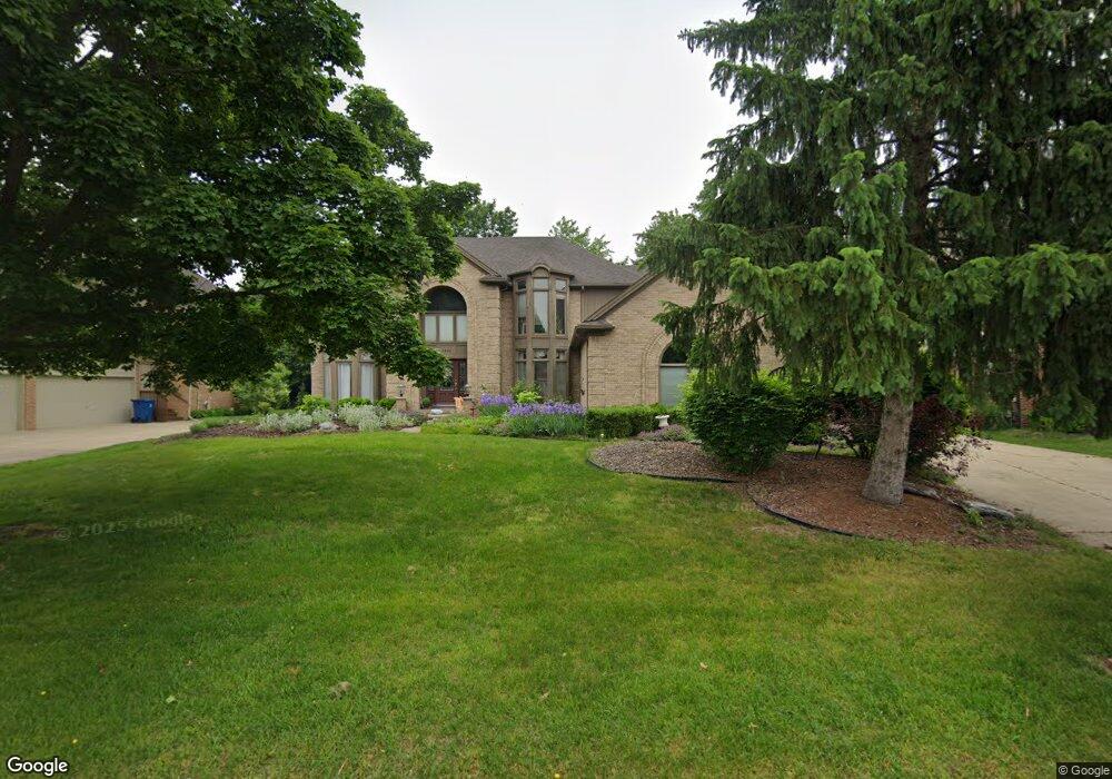 3694 Newcastle Dr, Rochester Hills, MI 48306 - photo 1