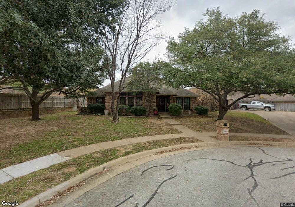 801 Windmill Ct, Bedford, TX 76021 - photo 1