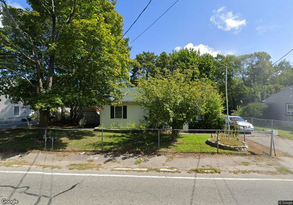 245 Pleasant St, Rockland, MA 02370 - photo 1