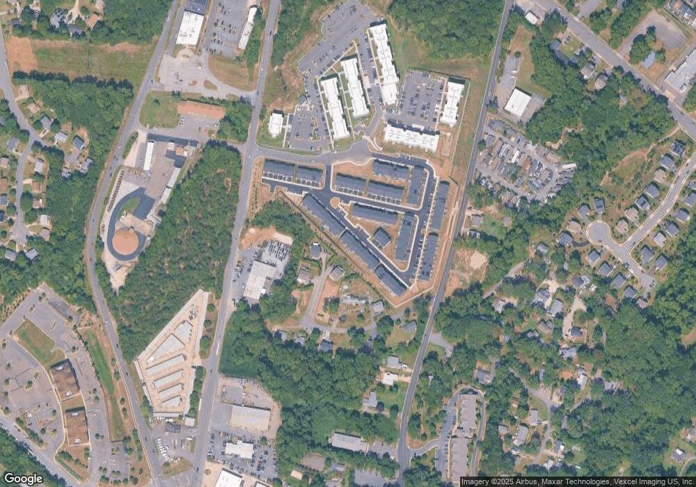 18295 Summit Pointe Dr, Triangle, VA 22172 - photo 1