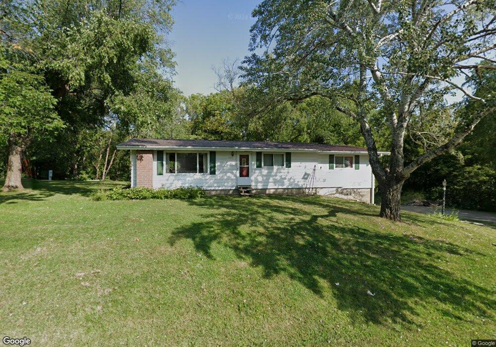 1157 Oakview Dr, Columbus Junction, IA 52738 - photo 1